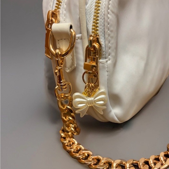 Ahdorned White Nylon Shoulder Bag Gold Chain Strap - Picture 3 of 12
